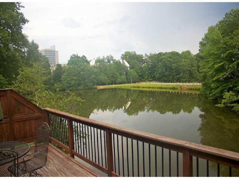 3 bedroom, 1,753 sq ft condominium sold at 17 BASSWOOD Circle 17, Atlanta, GA 30328