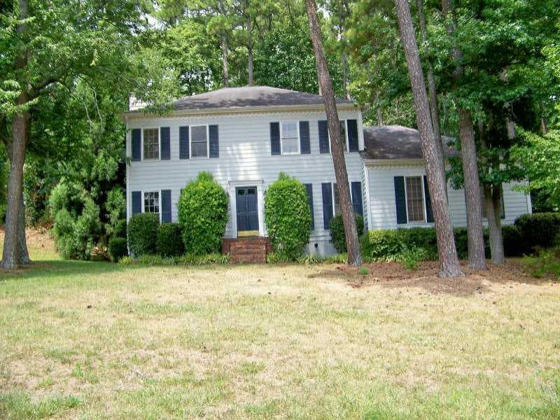 3 bedroom, 1,864 sq ft single family residence sold at 890 HUNTINGTON Way, Lilburn, GA 30047