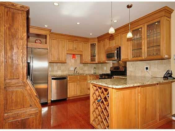 3 bedroom, 2,064 sq ft townhouse sold at 264 The South Chace 264, Atlanta, GA 30328