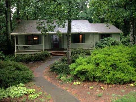 4 bedroom, 2,014 sq ft single family residence sold at 3180 Brandywine Place, Marietta, GA 30064