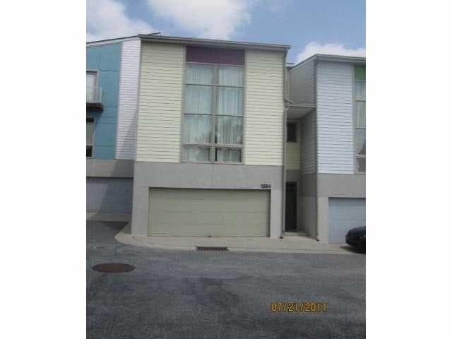 2 bedroom, 1,463 sq ft townhouse sold at 1284 MACKINTOSH Park 184, Atlanta, GA 30318