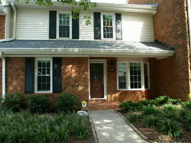3 bedroom, 1,992 sq ft condominium sold at 856 Heritage Two 856, Decatur, GA 30033