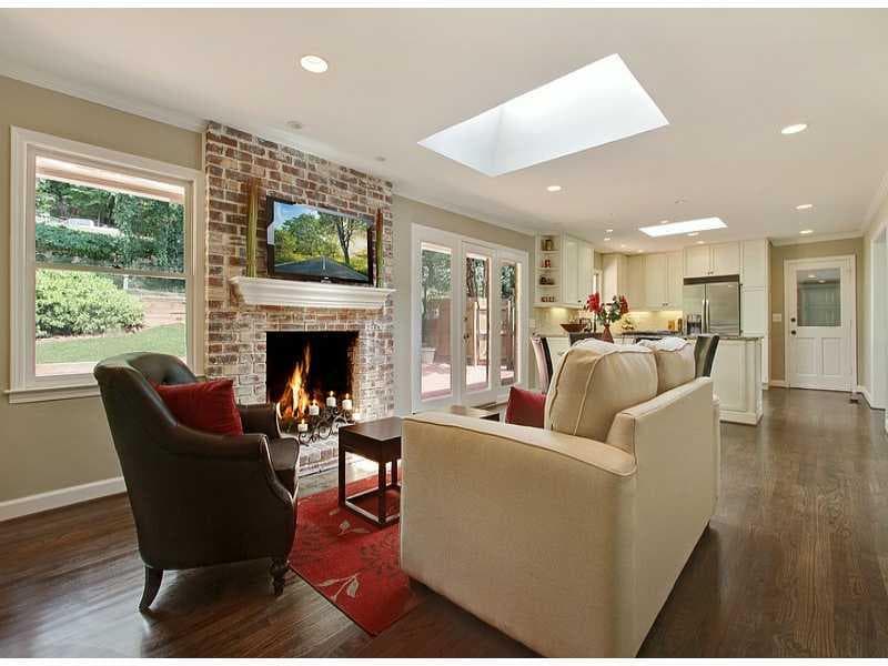 4 bedroom, 1,937 sq ft single family residence sold at 440 Forest Valley Road, Atlanta, GA 30342