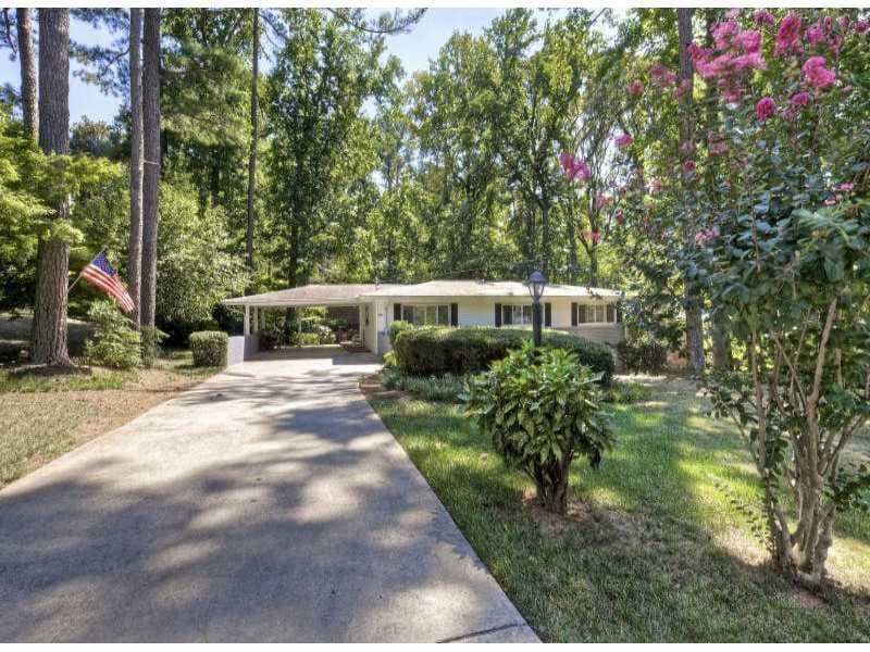 4 bedroom single family residence sold at 3827 Donaldson Drive, Chamblee, GA 30341
