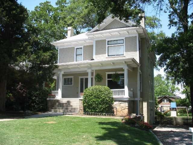 407 W HOWARD Avenue, Decatur, GA 30030 — most recent listing photo