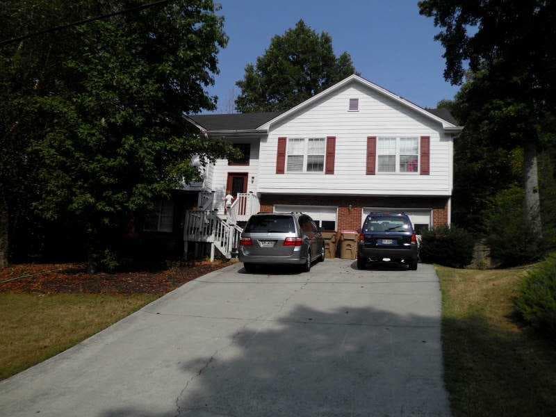 6305 Ivy Springs Drive, Flowery Branch, GA 30542 — most recent listing photo