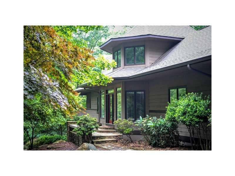 5 bedroom, 5,534 sq ft single family residence sold at 220 Wake Robin Drive, Big Canoe, GA 30143