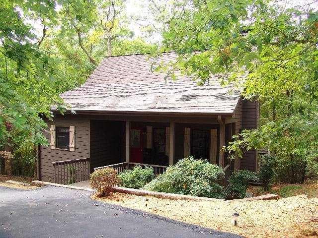 2 bedroom single family residence sold at 6183 Lady Slipper, Big Canoe, GA 30143