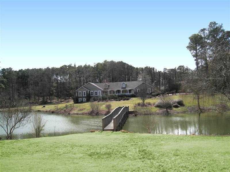 4 bedroom, 4,411 sq ft single family residence sold at 1380 Shallowford Road, Marietta, GA 30066