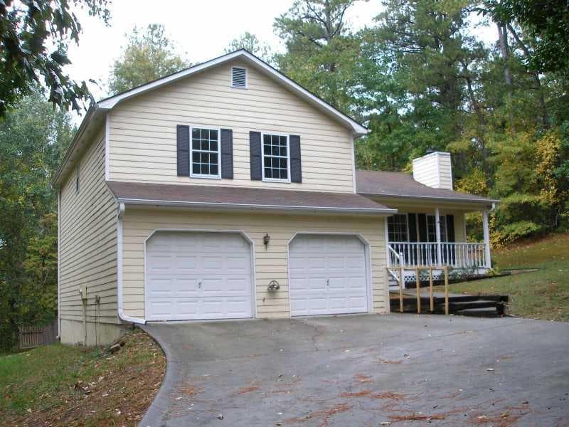 2733 OAKWOOD Drive, Loganville, GA 30052 — most recent listing photo
