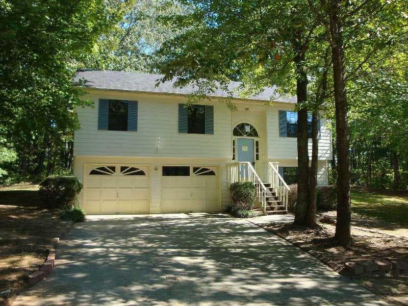 4207 Falcon Crest Drive, Flowery Branch, GA 30542 — most recent listing photo