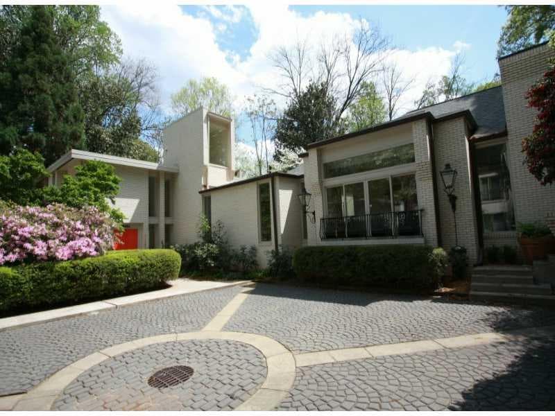 3 bedroom, 5,267 sq ft single family residence sold at 861 Mentelle Drive, Atlanta, GA 30308