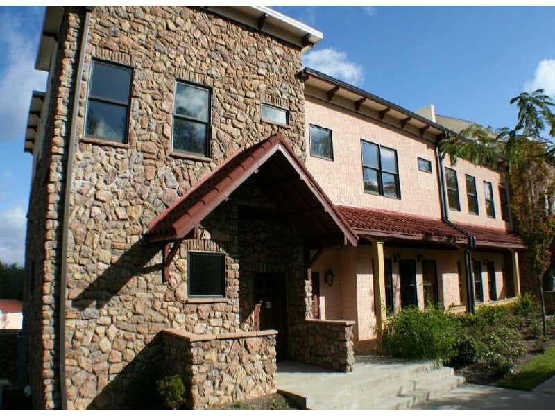 4 bedroom, 1,988 sq ft townhouse sold at 117 Kiram Terrace 117, Atlanta, GA 30331