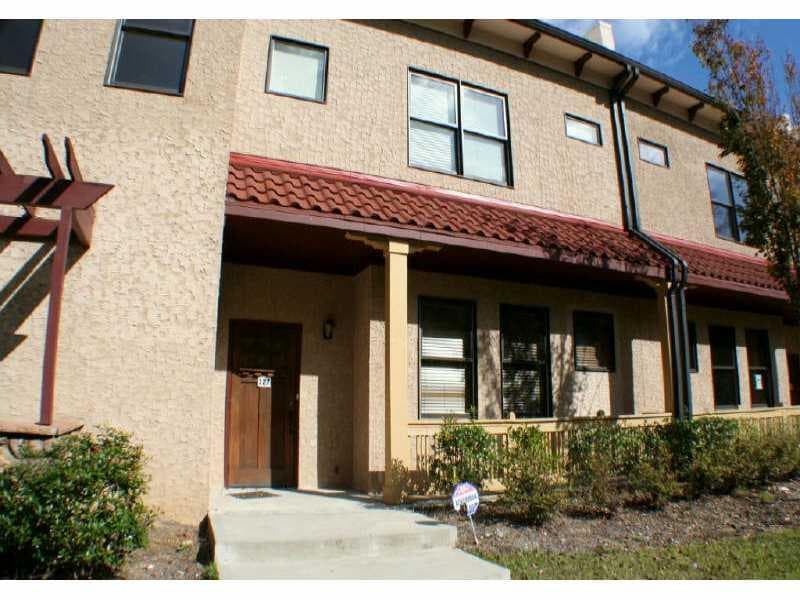 4 bedroom townhouse sold at 127 Kiram Terrace 127, Atlanta, GA 30331