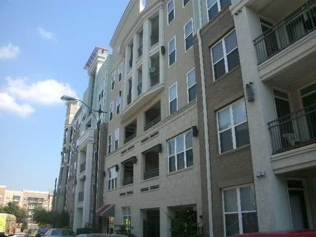 832 sq ft condominium sold at 390 17TH Street 5002, Atlanta, GA 30363