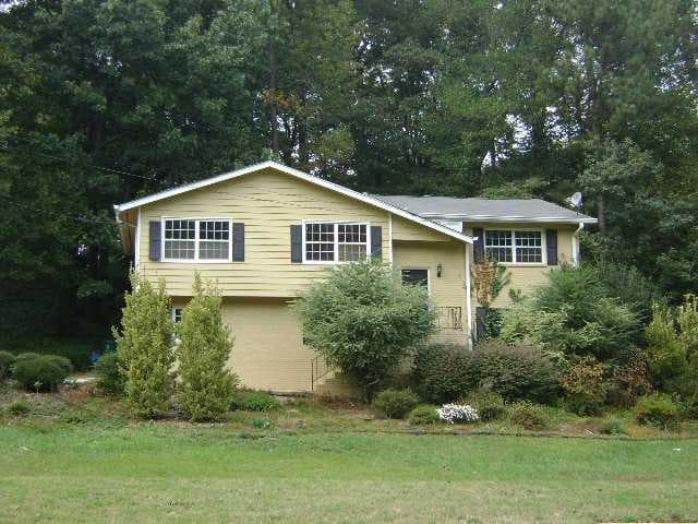 3 bedroom, 1,352 sq ft single family residence sold at 2153 SE Nancy Circle, Smyrna, GA 30080