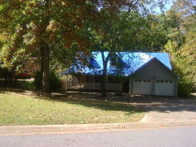 127 WILLIAMSBURG Lane, Woodstock, GA 30189 — most recent listing photo