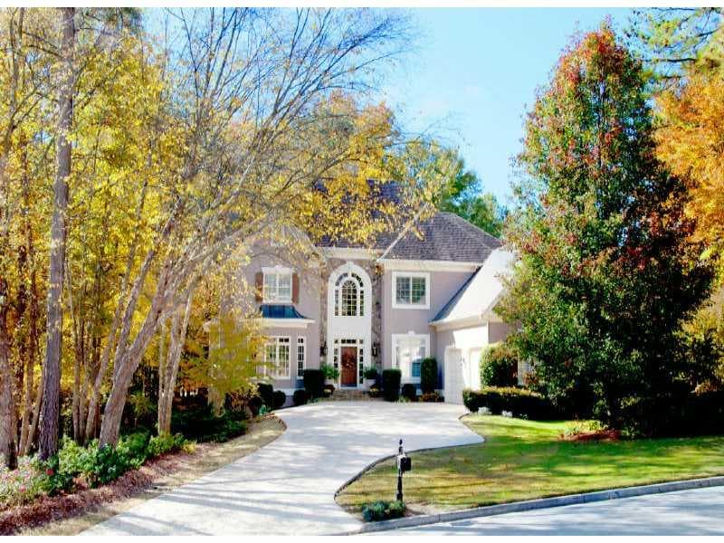 5 bedroom, 5,800 sq ft single family residence sold at 3174 Saint Ives Country Club Parkway, Johns Creek, GA 30097