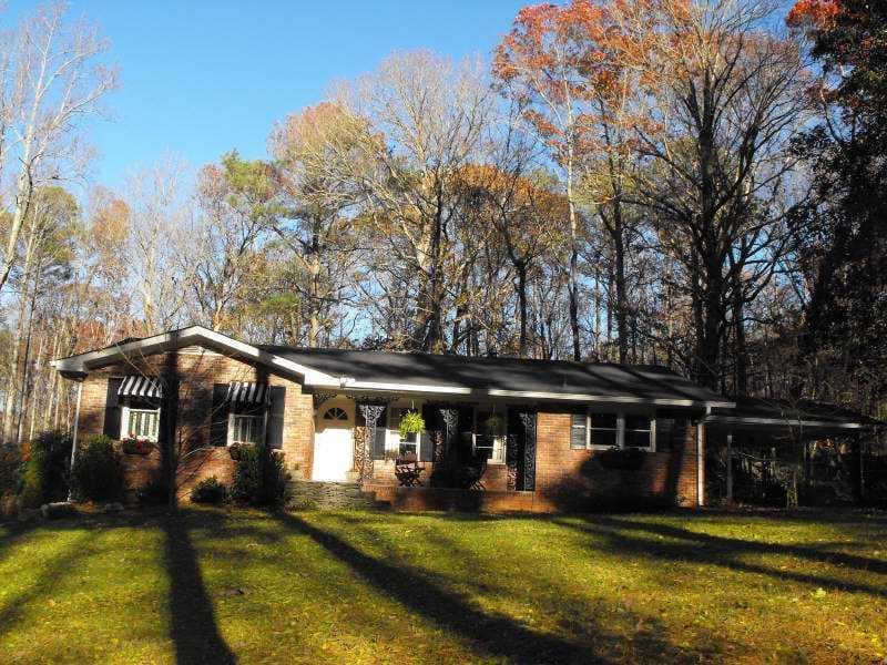 4 bedroom single family residence sold at 15450 Hopewell Road, Alpharetta, GA 30004