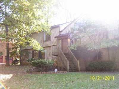 4 bedroom, 2,387 sq ft single family residence sold at 3247 Drummond Drive, Stone Mountain, GA 30087