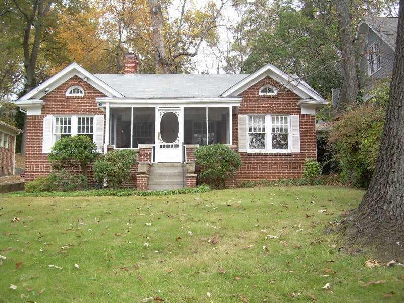 3 bedroom, 1,315 sq ft single family residence sold at 1347 Berwick Avenue, Atlanta, GA 30306
