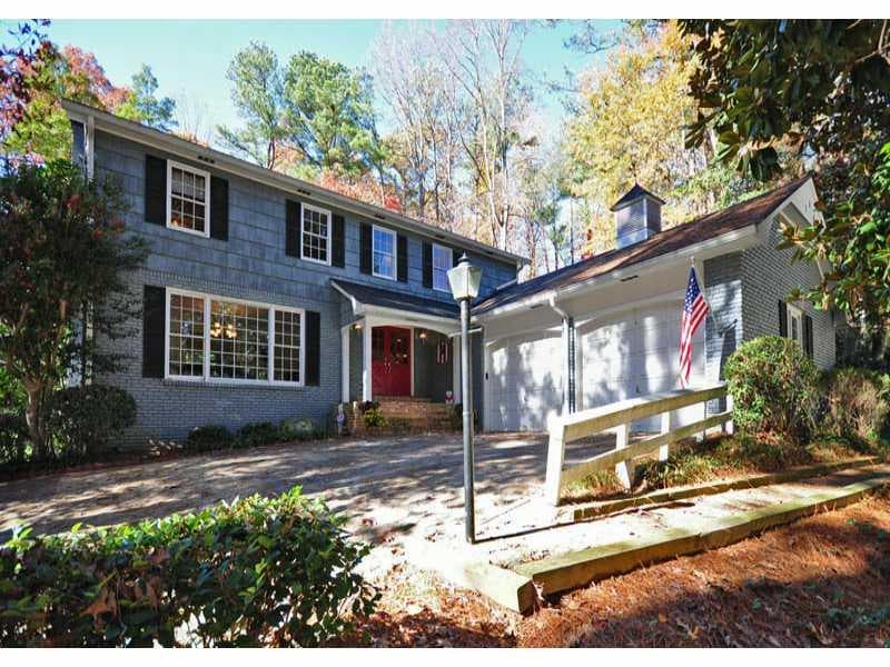 5 bedroom, 3,400 sq ft single family residence sold at 520 Bridgewater Drive, Atlanta, GA 30328
