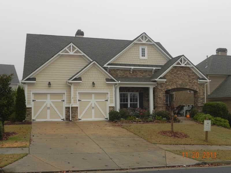 3 bedroom, 2,173 sq ft single family residence sold at 7879 Brass Lantern Drive, Flowery Branch, GA 30542