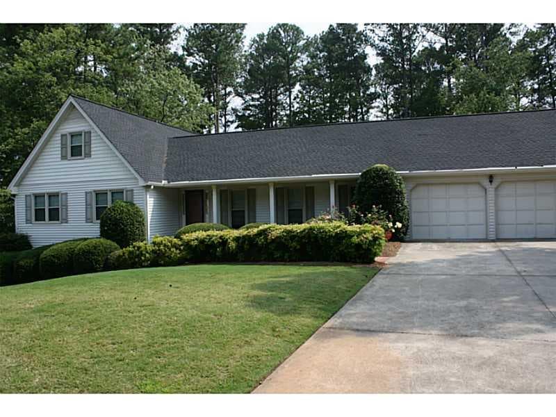 5 bedroom, 2,575 sq ft single family residence sold at 3645 High Green Drive, Marietta, GA 30068