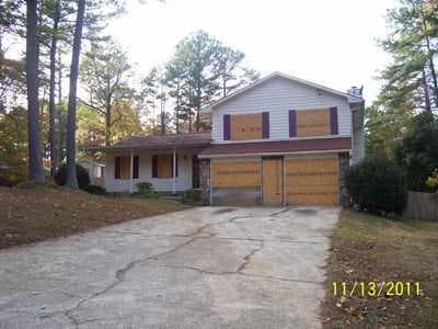 9485 HIDDEN HOLLOW Trail, Jonesboro, GA 30236 — most recent listing photo