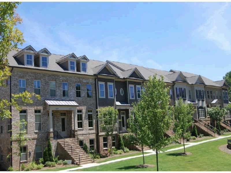 2 bedroom, 1,548 sq ft townhouse sold at 2448 GATEBURY Circle 6, Atlanta, GA 30341