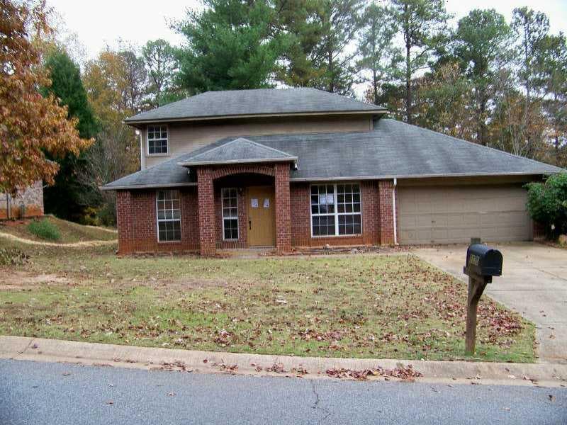 2070 Hunters Ridge Drive, Lawrenceville, GA 30044 — most recent listing photo