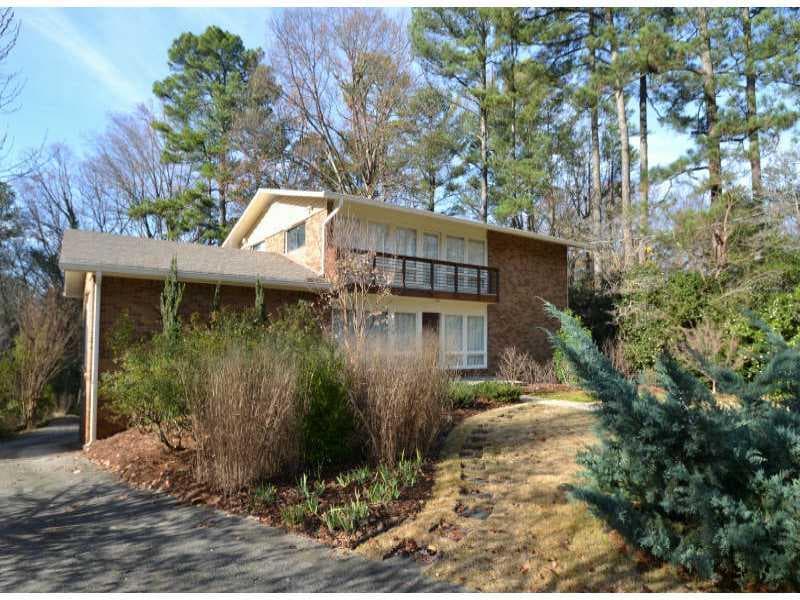 4 bedroom, 2,940 sq ft single family residence sold at 556 Ponce De Leon Manor, Atlanta, GA 30307