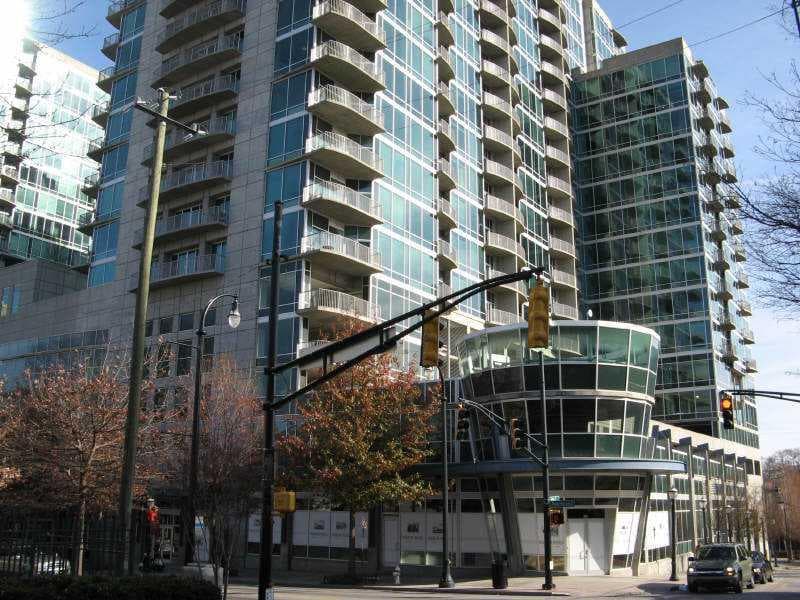 2 bedroom, 1,260 sq ft condominium sold at 923 Peachtree Street 1326, Atlanta, GA 30309