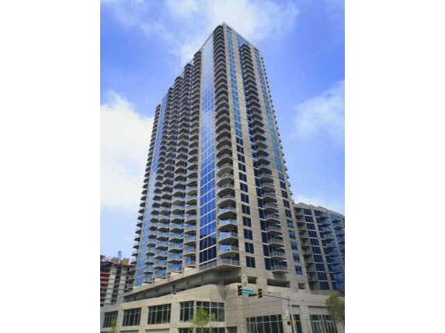 2 bedroom condominium sold at 400 W Peachtree Street 2213, Atlanta, GA 30308