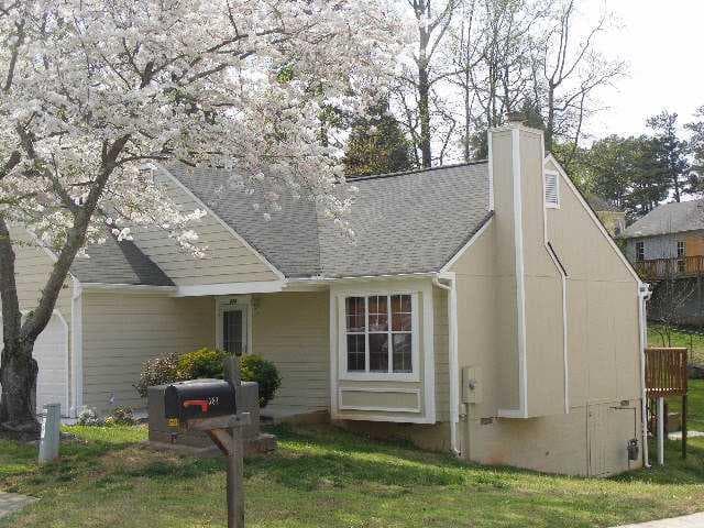 575 Woodcrest Manor Drive, Stone Mountain, GA 30083 — most recent listing photo