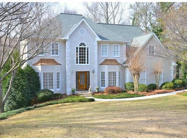 5 bedroom, 3,840 sq ft single family residence sold at 12110 Wexford Club Drive, Roswell, GA 30075
