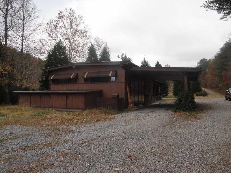 3 bedroom, 1,636 sq ft single family residence sold at 5618 Highway 52, Dawsonville, GA 30534