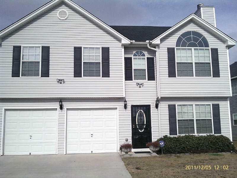 4 bedroom, 2,035 sq ft single family residence sold at 2680 Carolina Ridge, Riverdale, GA 30296