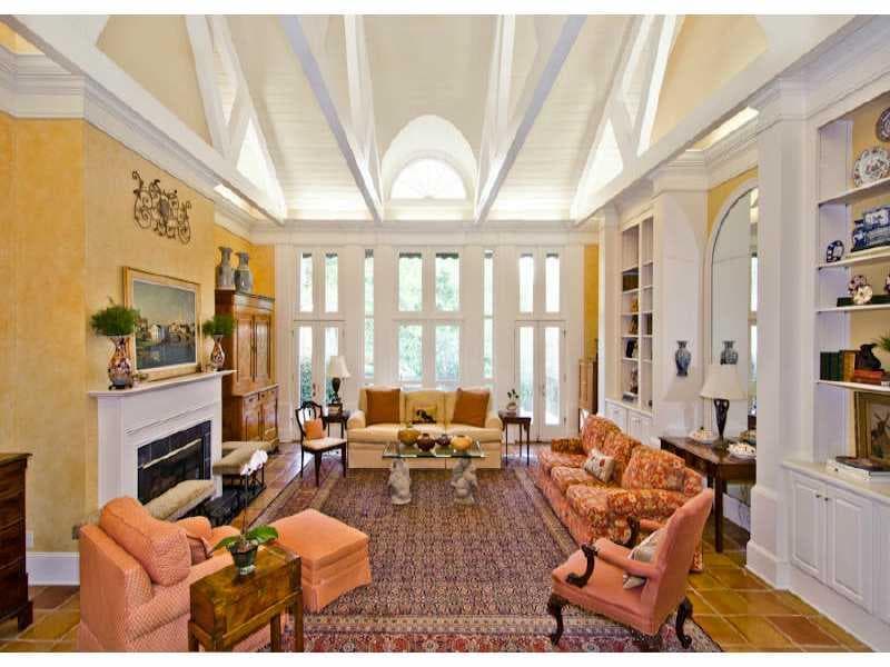 5 bedroom, 5,988 sq ft single family residence sold at 2817 Habersham Road, Atlanta, GA 30305