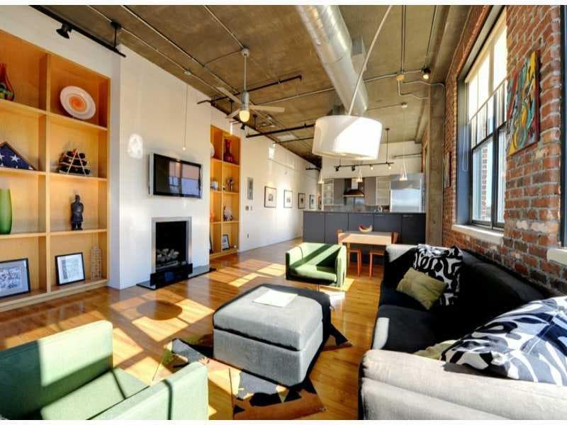 2 bedroom, 1,720 sq ft condominium sold at 3235 Roswell Road 617, Atlanta, GA 30305