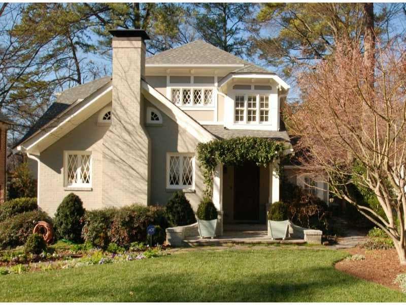 4 bedroom, 4,040 sq ft single family residence sold at 3098 Peachtree Drive, Atlanta, GA 30305
