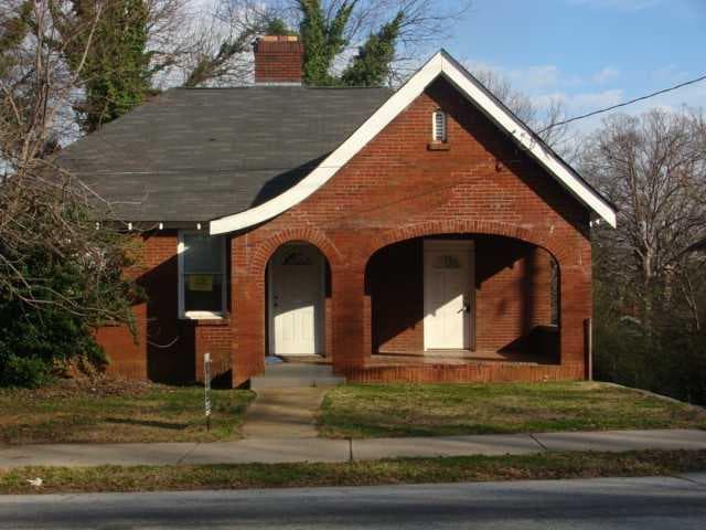 3 bedroom, 1,096 sq ft single family residence sold at 1424 Sylvan Road, Atlanta, GA 30310