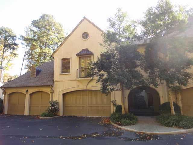 3 bedroom, 3,300 sq ft townhouse sold at 63 W Wieuca Road 4, Atlanta, GA 30342