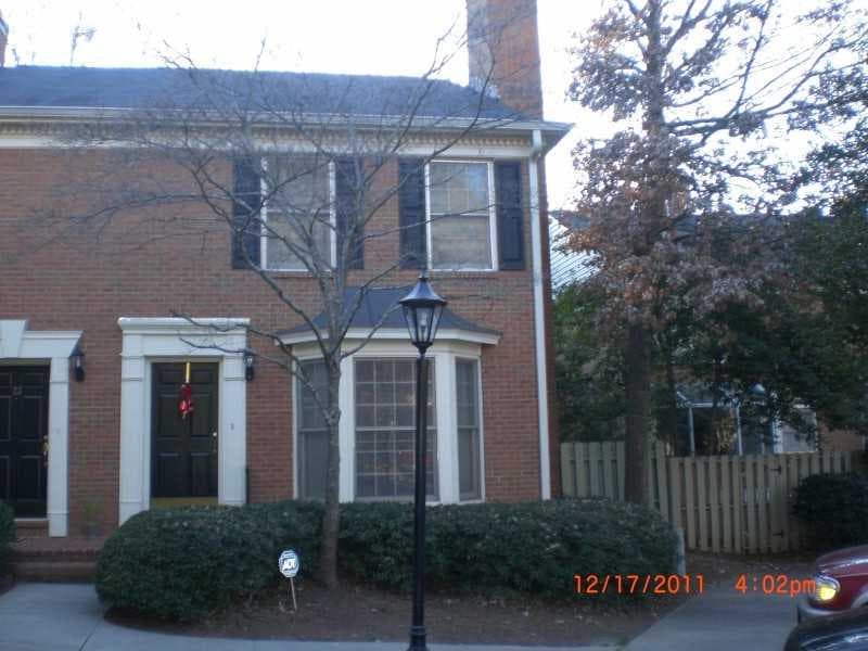 2 bedroom, 1,366 sq ft townhouse sold at 24 MOUNT VERNON Circle 24, Atlanta, GA 30338