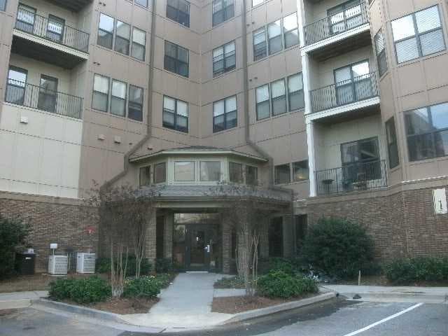 1 bedroom, 696 sq ft condominium sold at 898 OAK Stream 1218, Atlanta, GA 30310