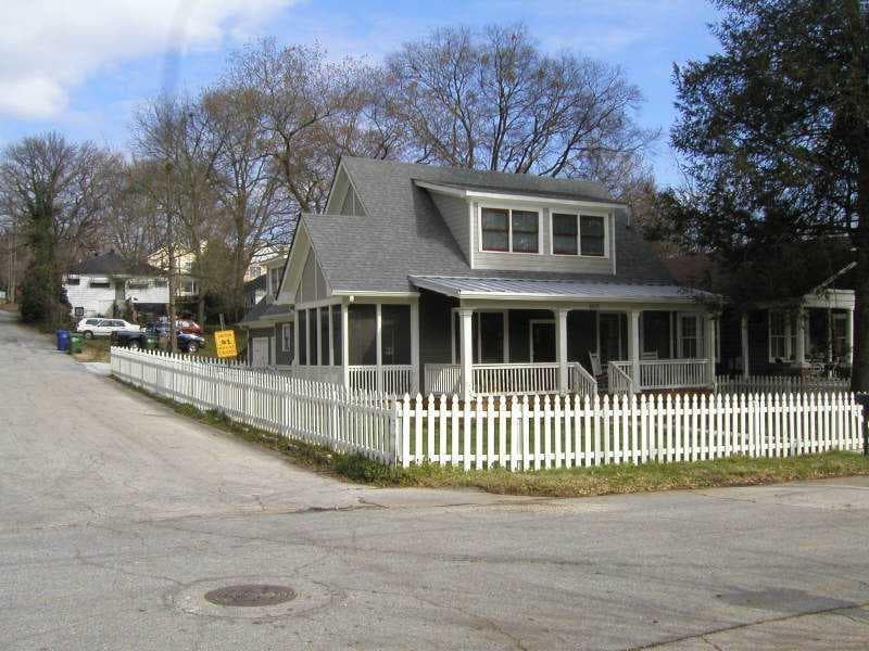 5 bedroom, 2,988 sq ft single family residence sold at 935 Hall Place, Atlanta, GA 30318