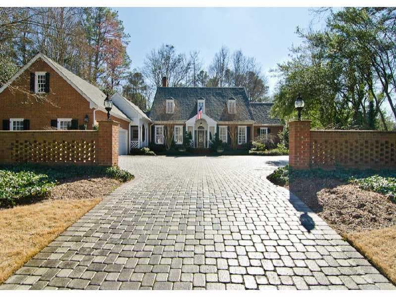 5 bedroom, 5,518 sq ft single family residence sold at 630 Tuxedo Place, Atlanta, GA 30342