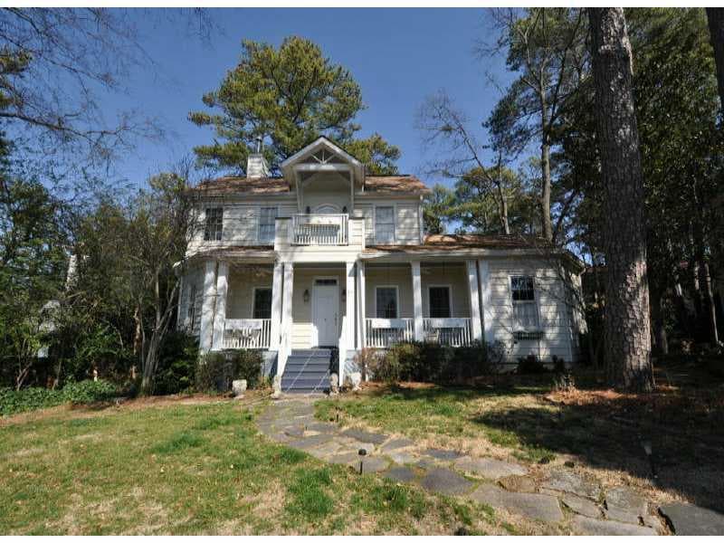 4 bedroom, 2,990 sq ft single family residence sold at 17 Golf Circle, Atlanta, GA 30309