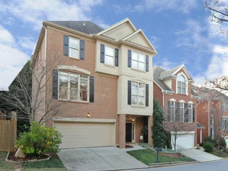 2455 Manor Walk, Decatur, GA 30030 — most recent listing photo