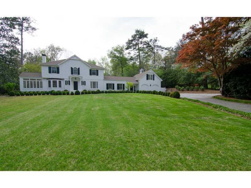 4 bedroom, 5,175 sq ft single family residence sold at 3218 Nancy Creek Road, Atlanta, GA 30327